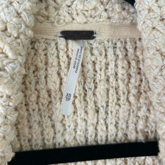 Free People Sz XS Oversized Tan Cozy Knit Teddy Fall Essential layering Cardigan - Picture 2 of 9